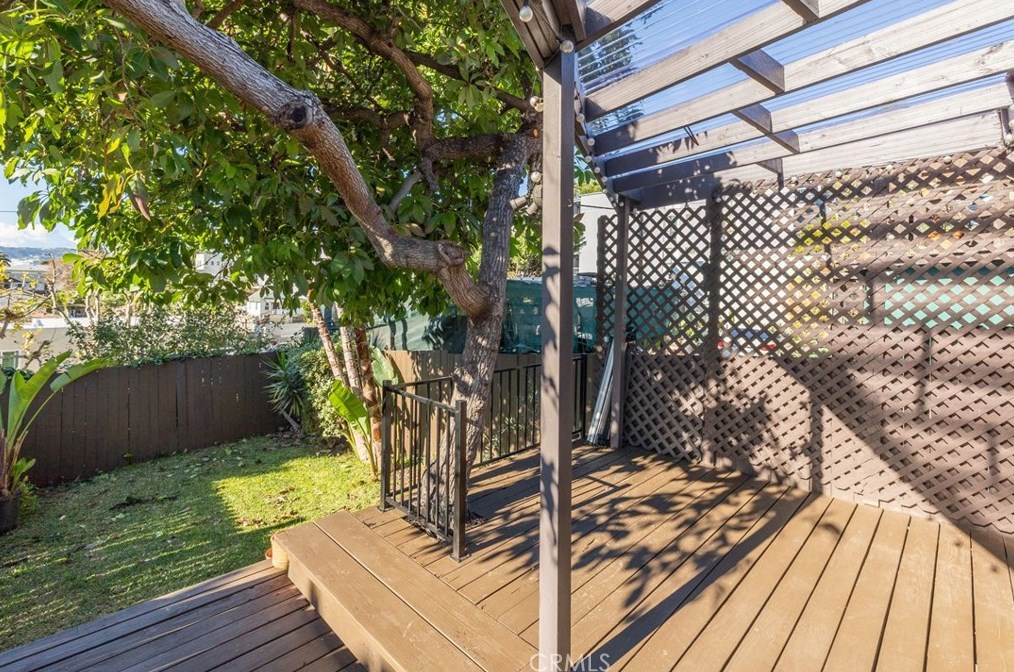729 Maltman Ave, Los Angeles CA  90026-3550 exterior