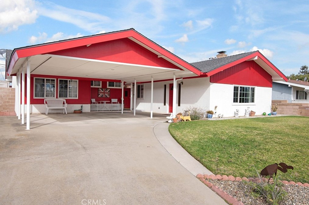 1579 Calle Lora, Lompoc, CA 93436-2104