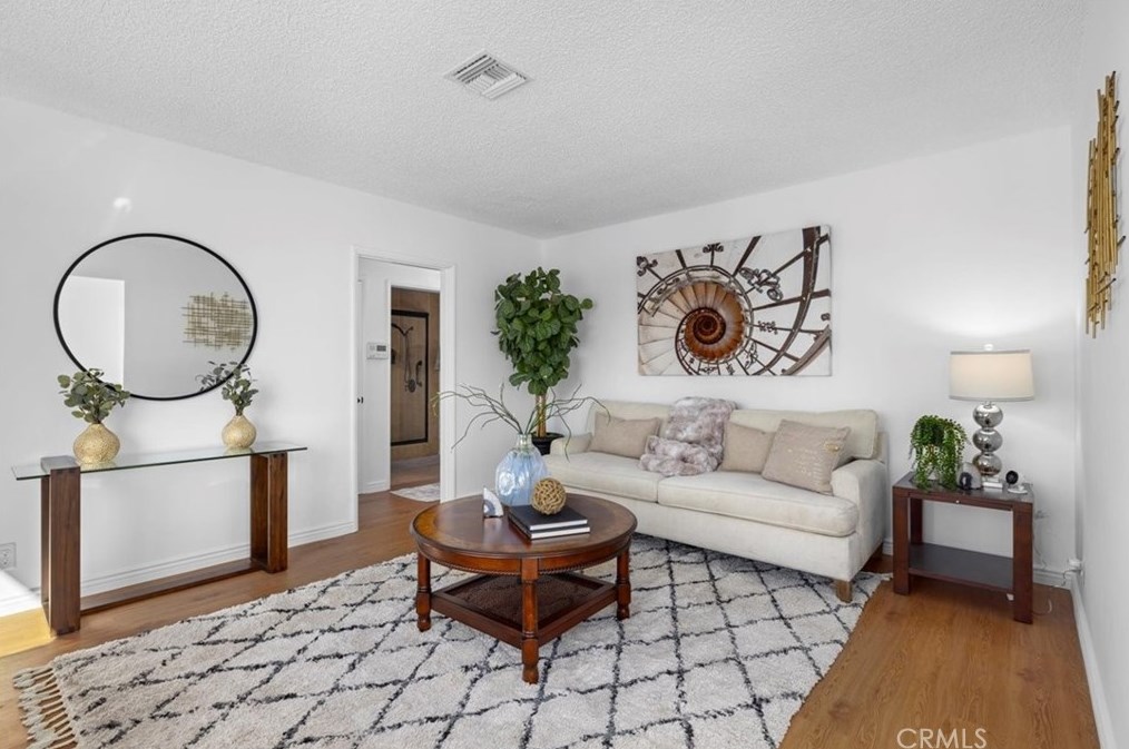 11012 Ruthelen St, Los Angeles, CA 90047-4719