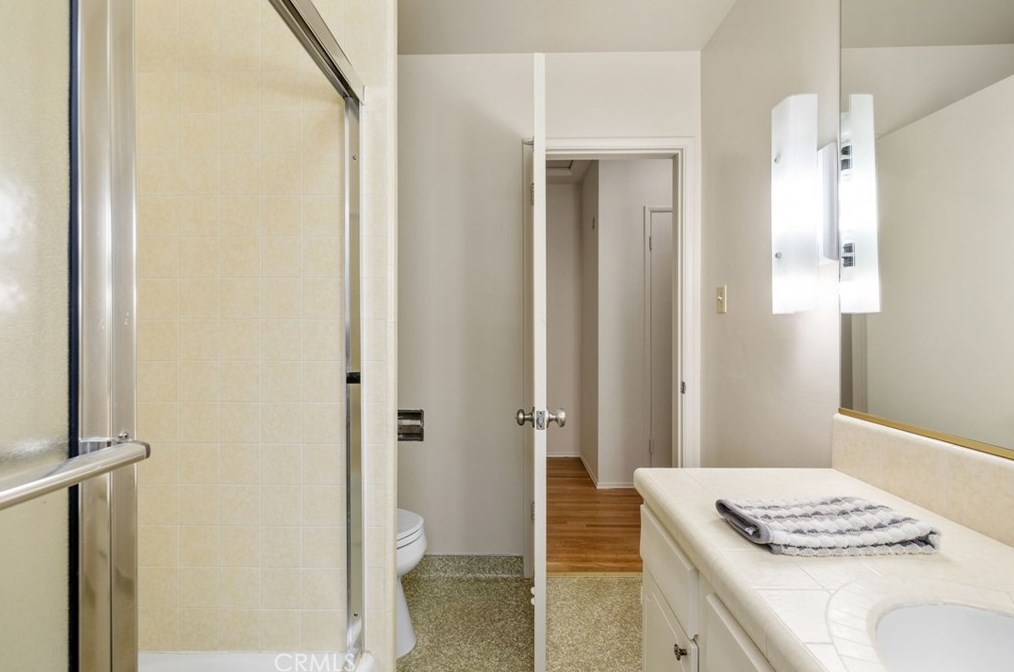 1318 Helberta Ave, Redondo Beach CA  90277-5130 exterior