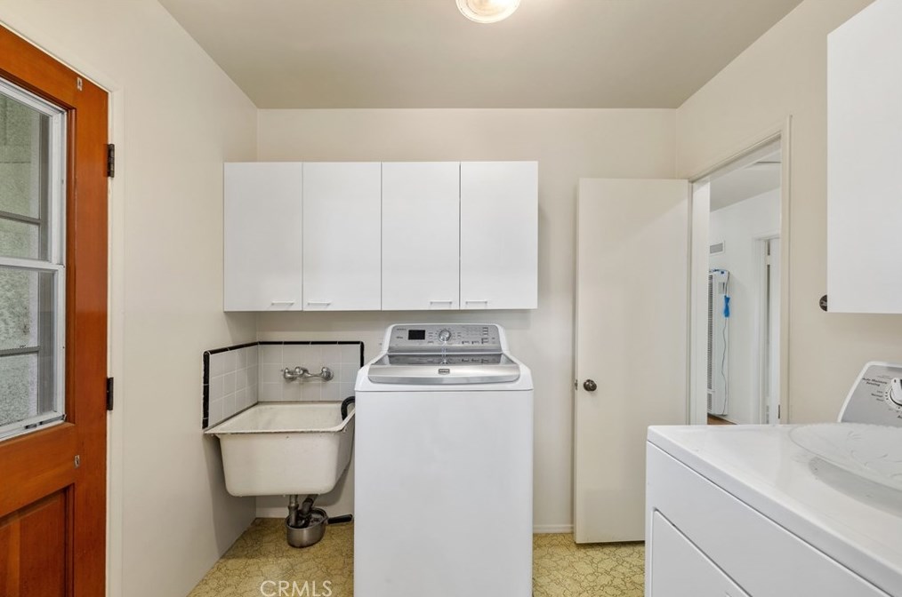 1318 Helberta Ave, Redondo Beach CA  90277-5130 exterior