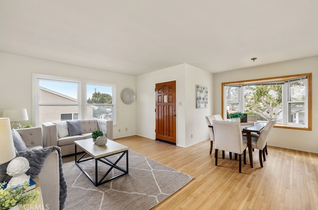 1318 Helberta Ave, Redondo Beach CA  90277-5130 exterior