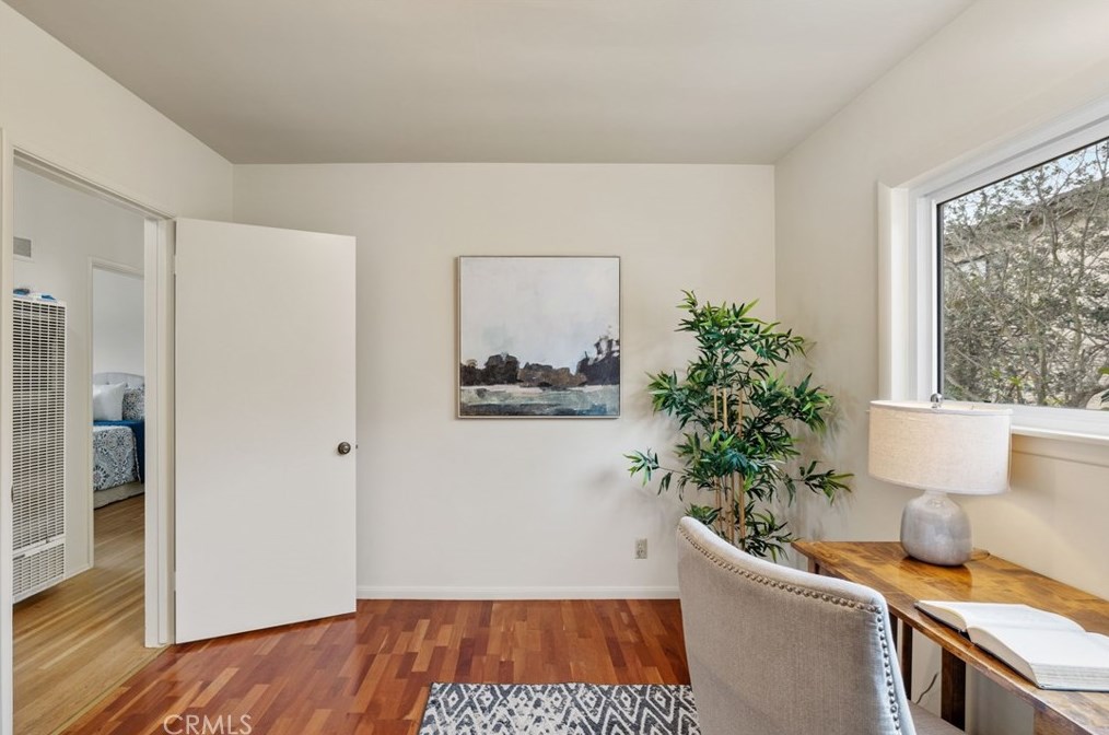 1318 Helberta Ave, Redondo Beach CA  90277-5130 exterior