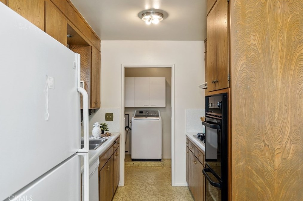 1318 Helberta Ave, Redondo Beach CA  90277-5130 exterior