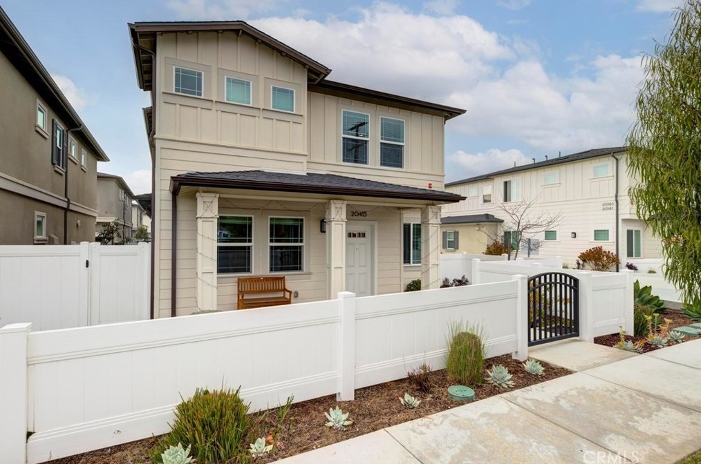 20415 Earl St, Torrance CA  90503-2415 exterior