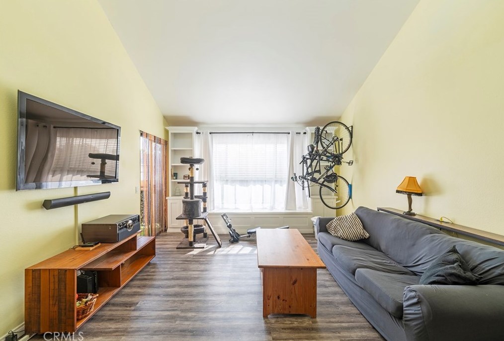 2343 E 17th St #303, Long Beach, CA 90804