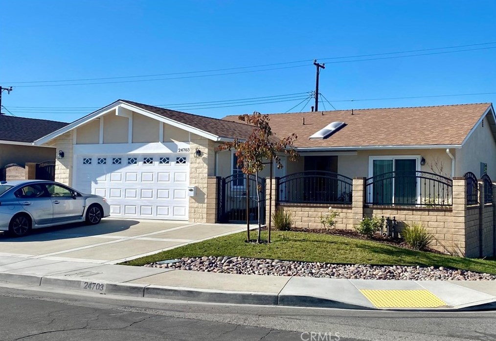 24703 Neptune Ave, Long Beach, CA 90745-6422