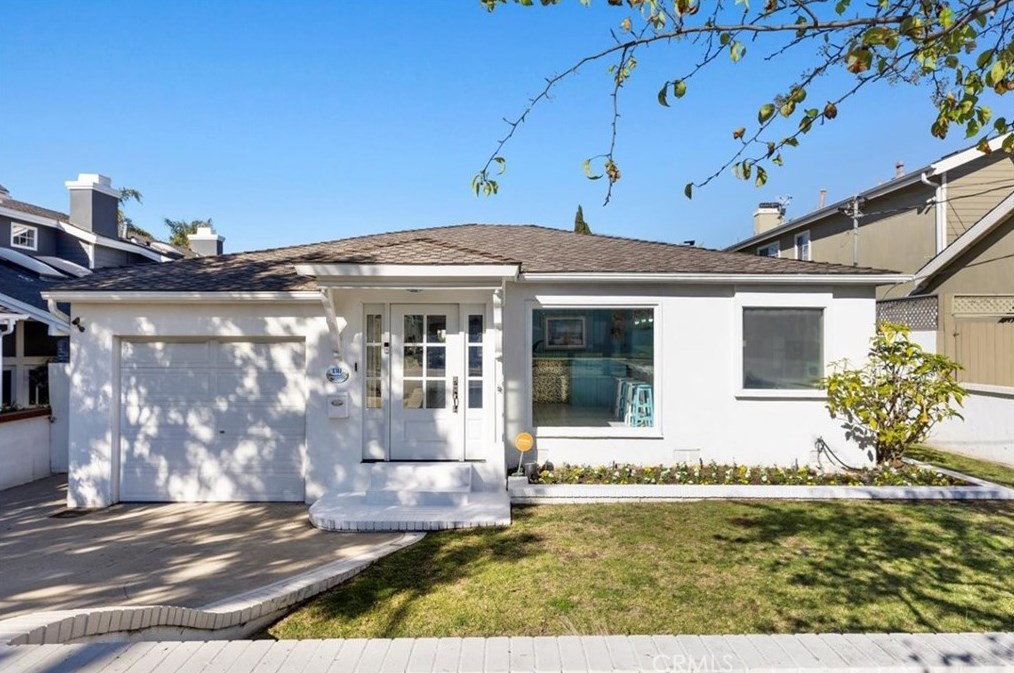 1311 Eighth St, Manhattan Beach, CA 90266