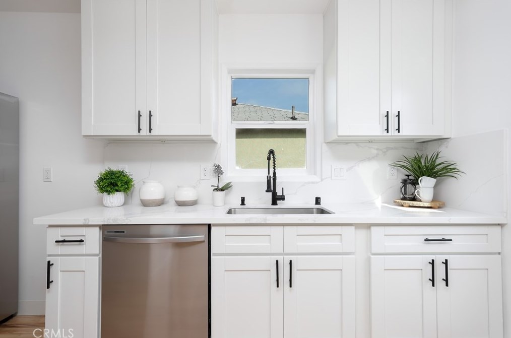 17203 Elgar Ave, Torrance CA  90504-2623 exterior