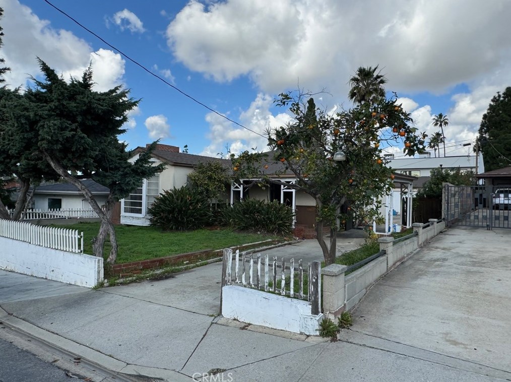 1731 11th St, Manhattan Beach, CA 90266