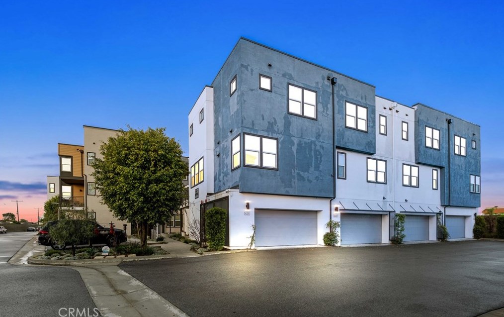 14337 Van Ness Ave, Gardena, CA 90249-2926