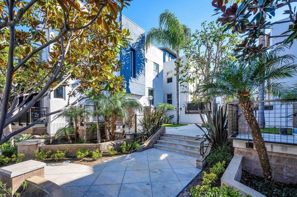 5507 W 149th Pl #11, Hawthorne, CA 90250