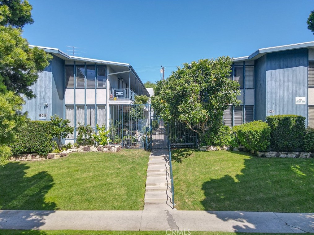 11473 Venice Blvd, Los Angeles CA  90019-6012 exterior