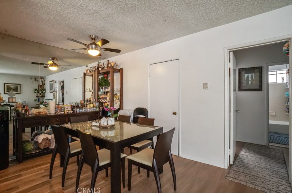 11473 Venice Blvd, Los Angeles CA  90019-6012 exterior