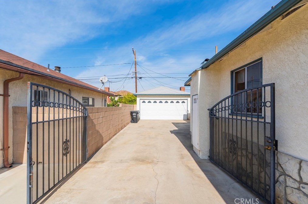 305 Floral Dr, Monterey Park, CA 91755-6614