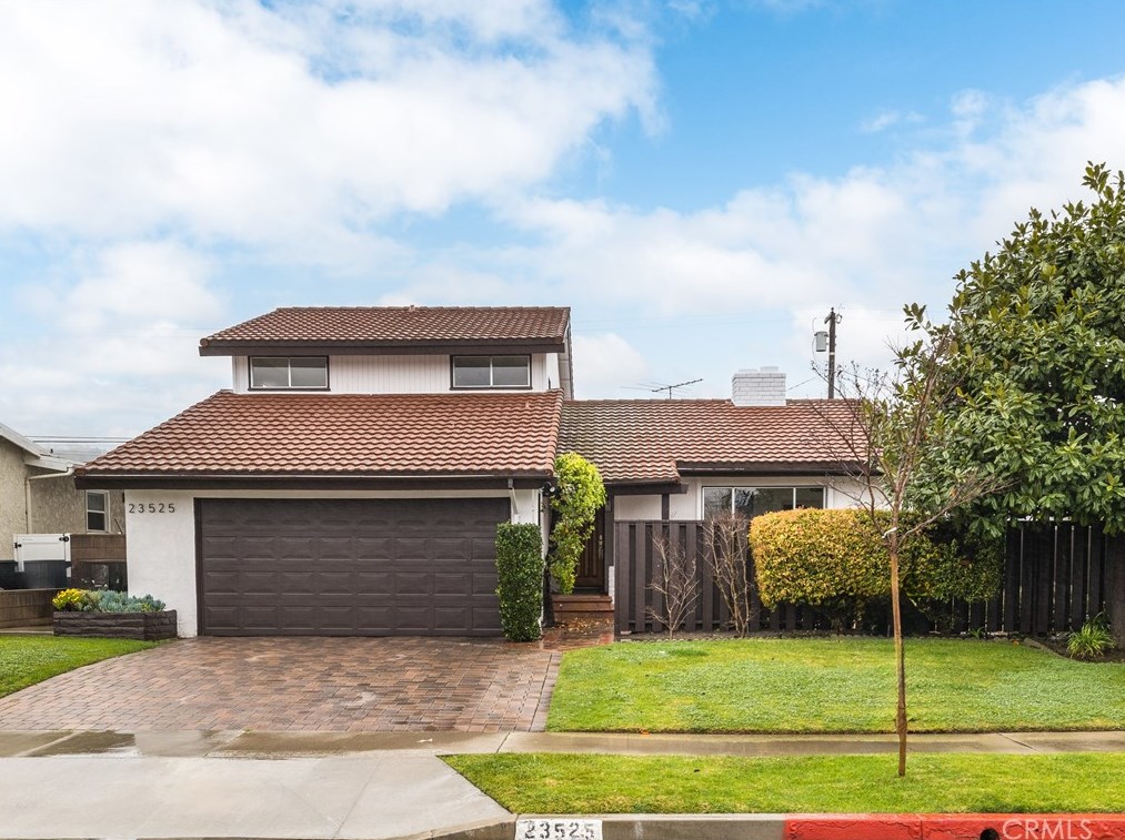 23525 Leyte Dr, Torrance, CA 90505-4523