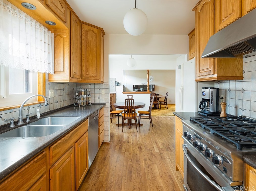 4611 Macafee Rd, Torrance, CA 90505