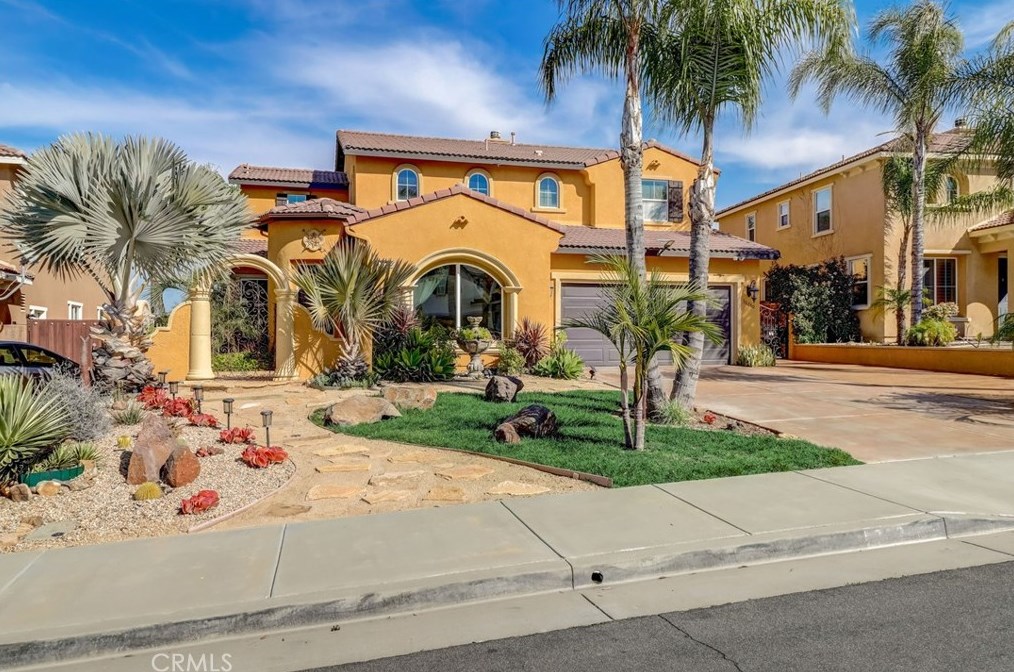 36260 Redbud Ln, Murrieta CA  92562-4382 exterior