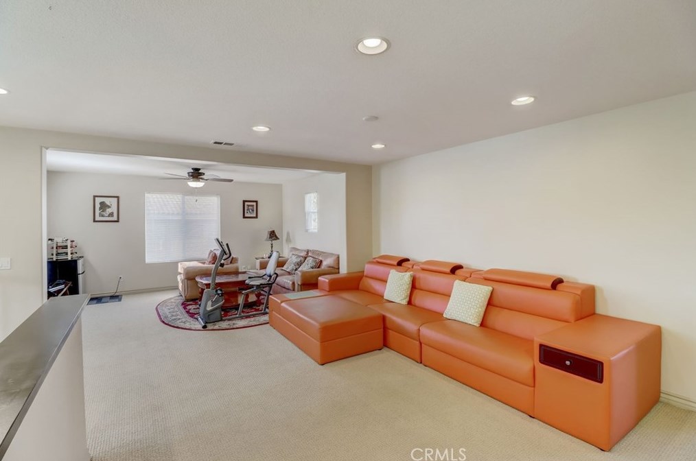 36260 Redbud Ln, Murrieta CA  92562-4382 exterior