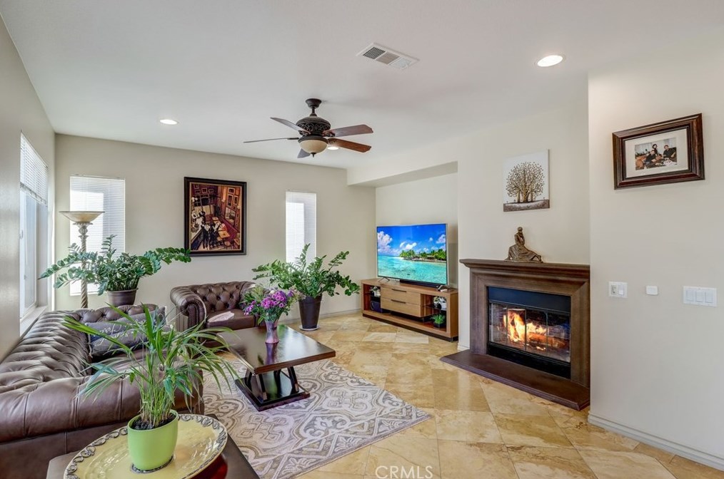 36260 Redbud Ln, Murrieta CA  92562-4382 exterior