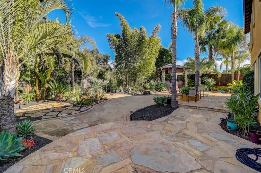 36260 Redbud Ln, Murrieta CA  92562-4382 exterior