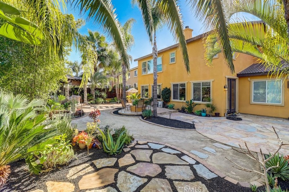 36260 Redbud Ln, Murrieta CA  92562-4382 exterior