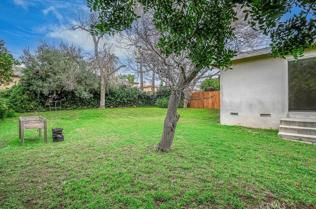 1827 9th St, Manhattan Beach, CA 90266