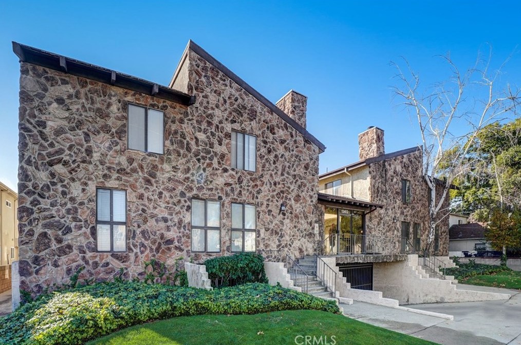 13412 Burbank Blvd #2, Van Nuys, CA 91401