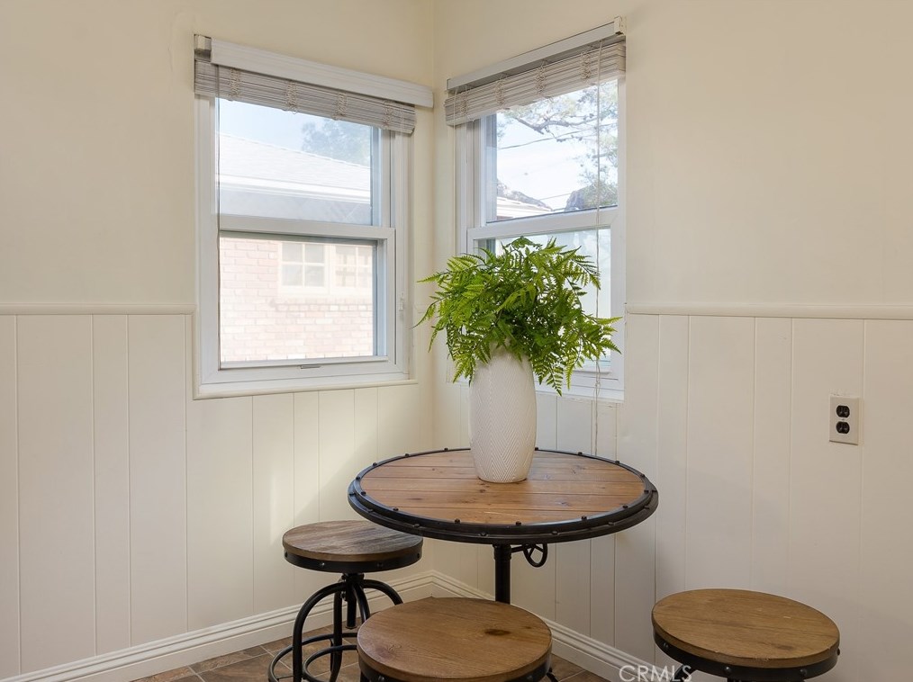 425 Maple Ave, El Segundo CA 90245-3321 exterior