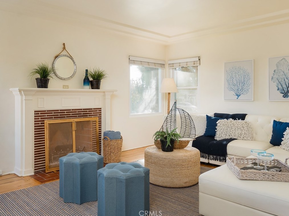 425 Maple Ave, El Segundo CA  90245-2423 exterior