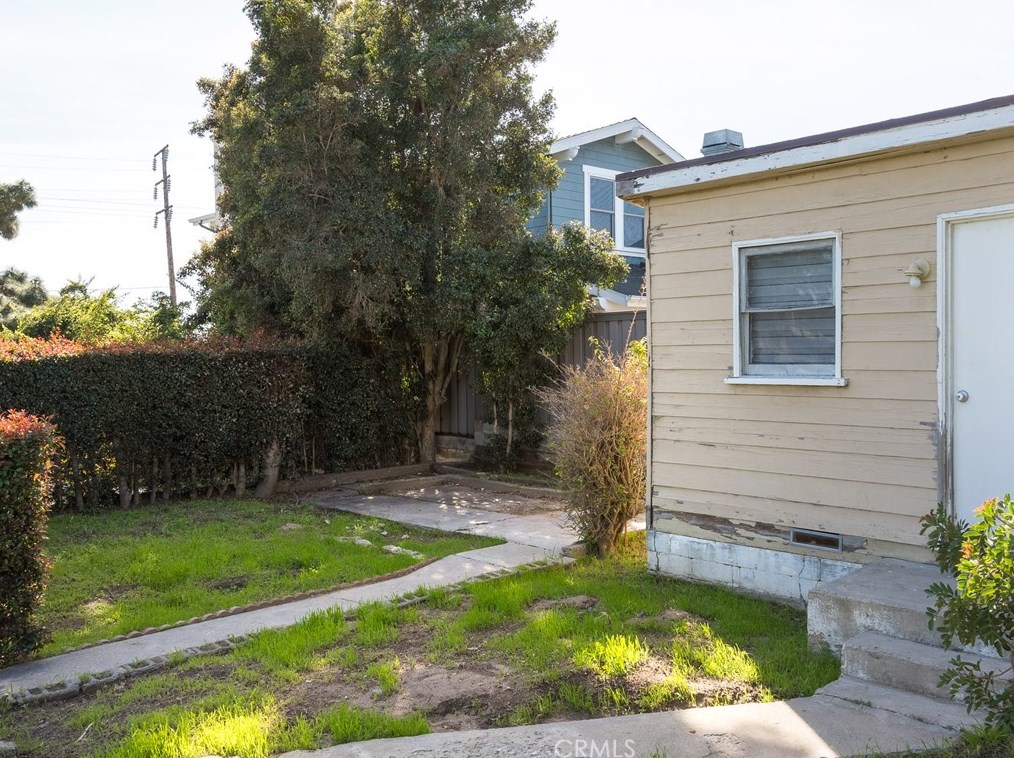 425 Maple Ave, El Segundo CA 90245-3321 exterior