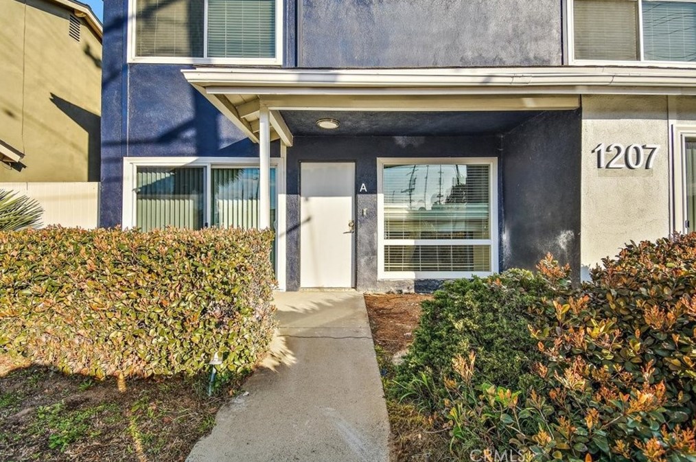 1207 Beryl St, Redondo Beach CA  90277-2432 exterior