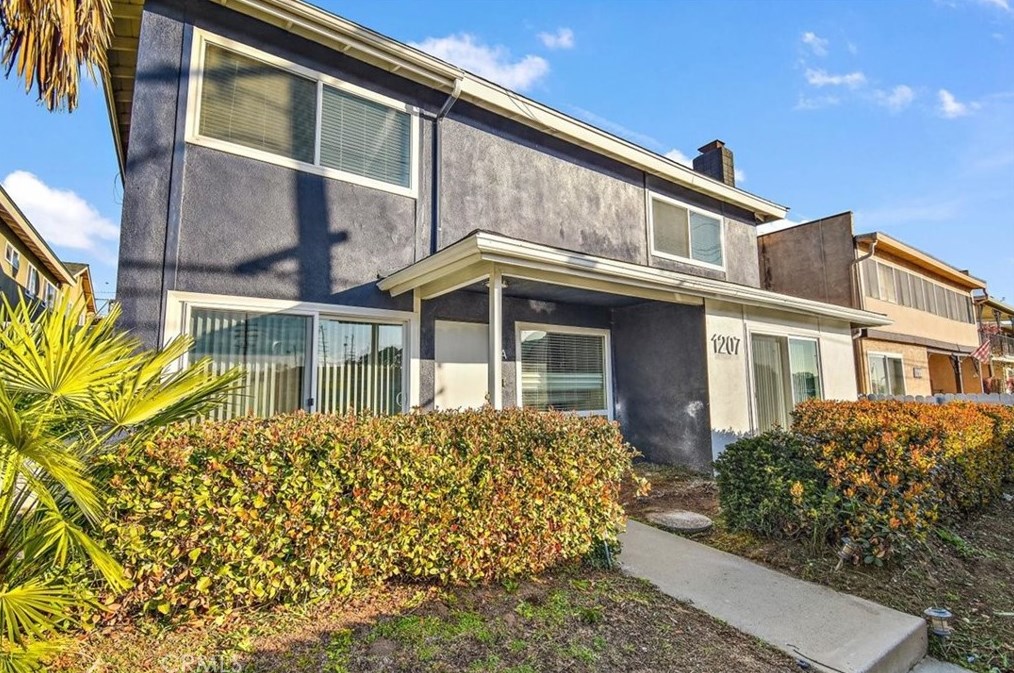 1207 Beryl St, Redondo Beach CA  90277-2432 exterior