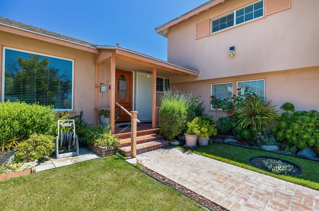 19928 Grevillea Ave, Torrance, CA 90503-2124