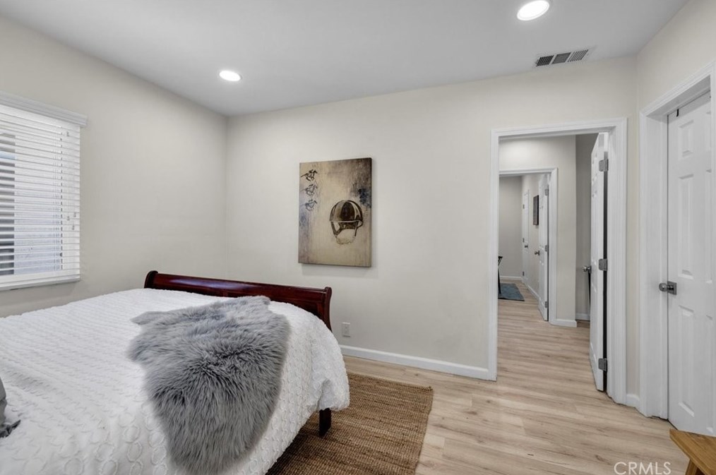 826 104th St, Los Angeles CA  90044-4408 exterior