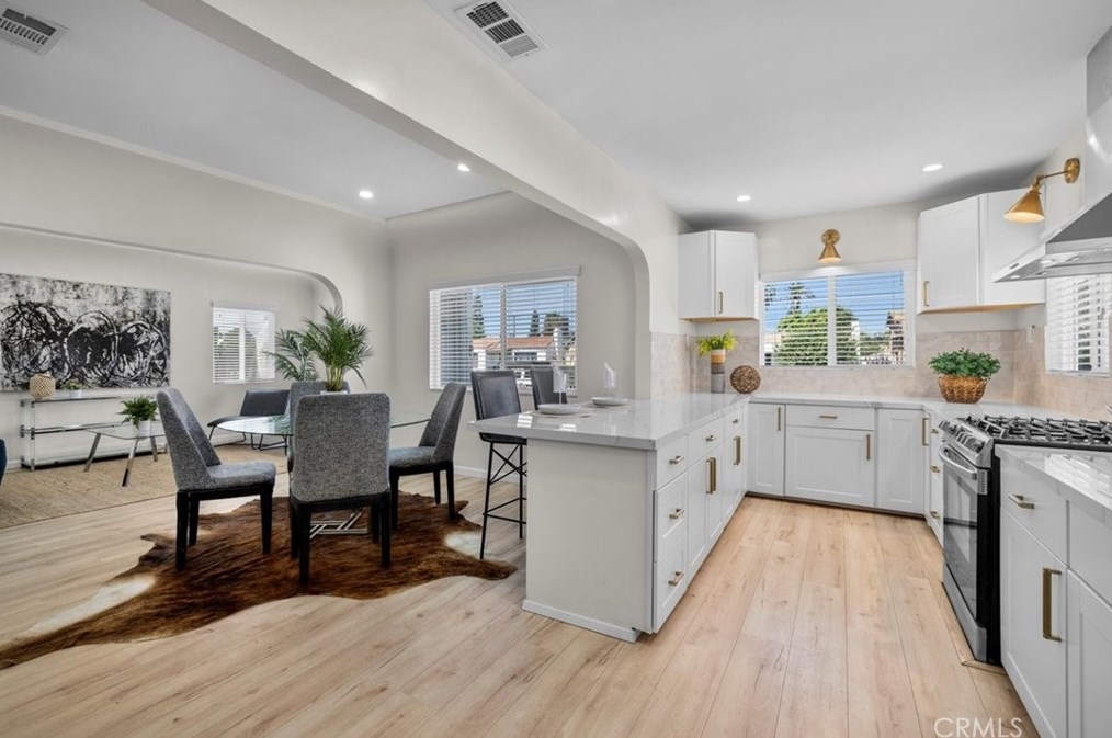 826 104th St, Los Angeles CA  90044-4408 exterior