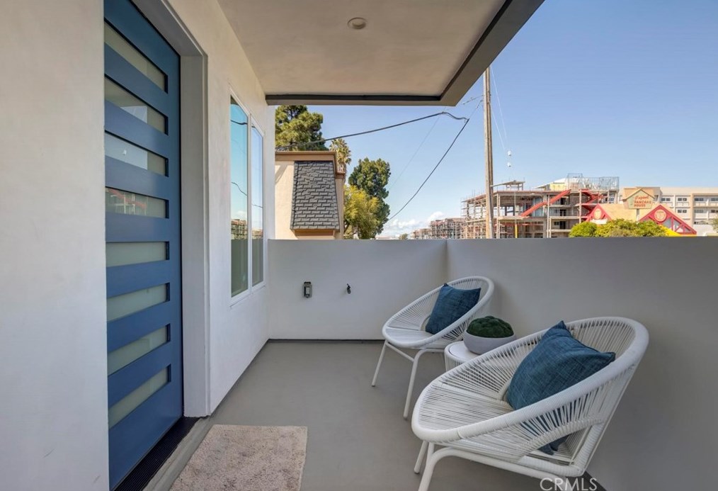 6160 Pacific Coast Hwy, Redondo Beach CA  90277-5907 exterior