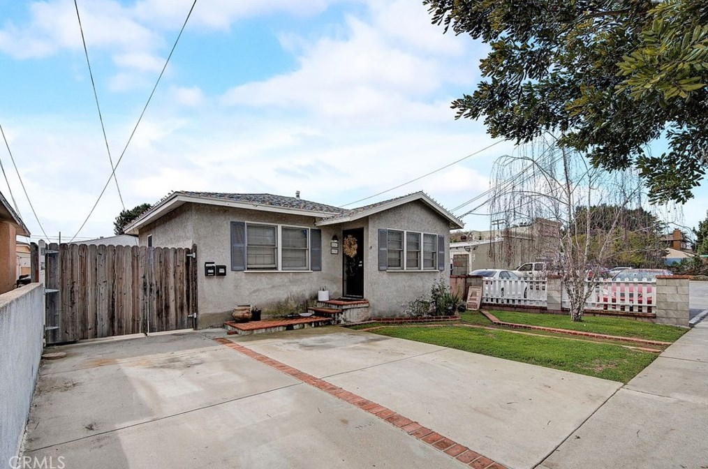 4752 W 162nd St, Lawndale, CA 90260