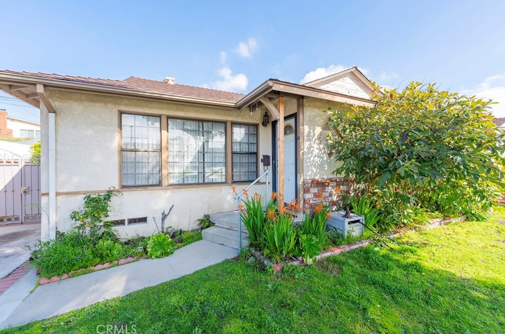5105 Carson St, Torrance, CA 90503-6323