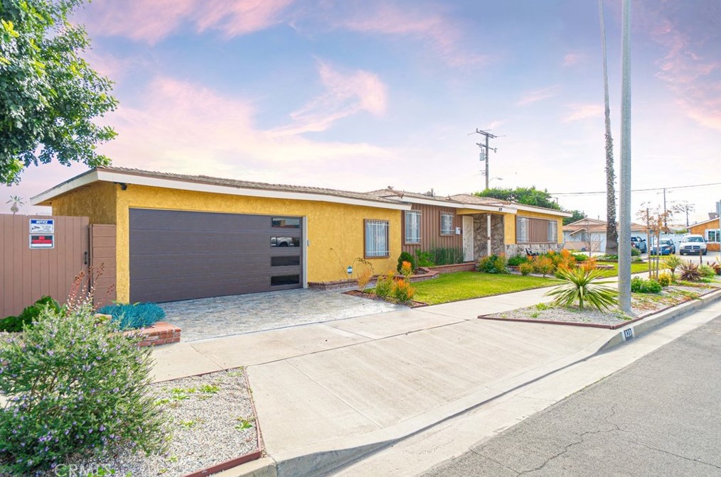 828 E Rosecrans Ave, Compton, CA 90220