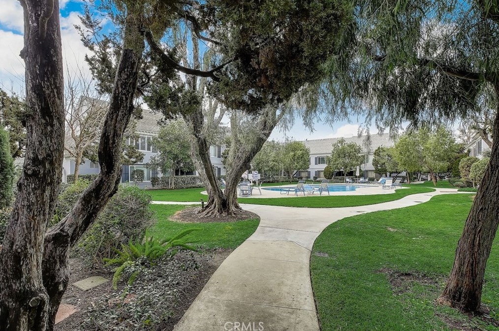 1620 Pomona Ave, Fullerton CA  92832-3470 exterior