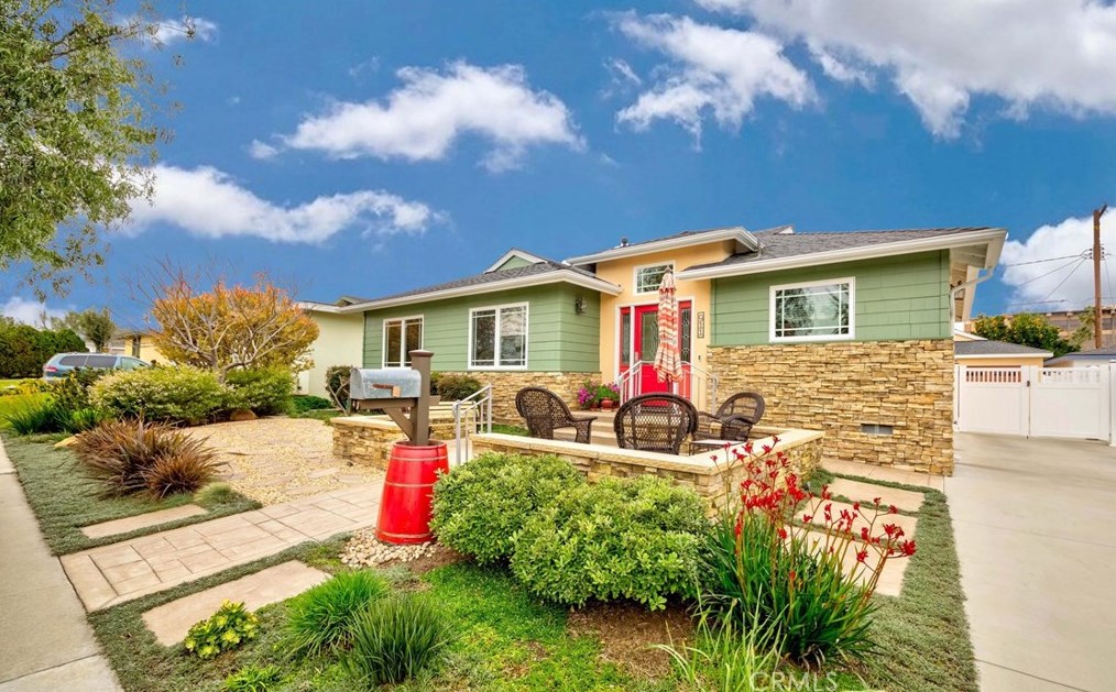 911 Fonthill Ave, Torrance, CA 90503-5135