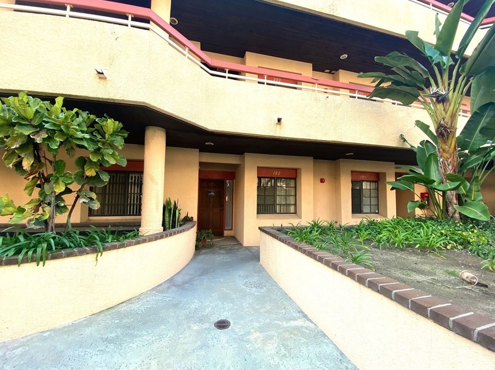 941 W Carson St #102, Torrance, CA 90502