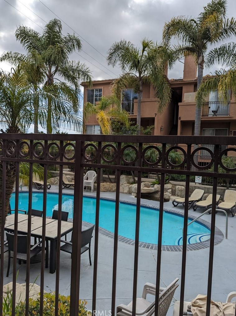 21852 Vermont Ave, Torrance CA  90502-2159 exterior