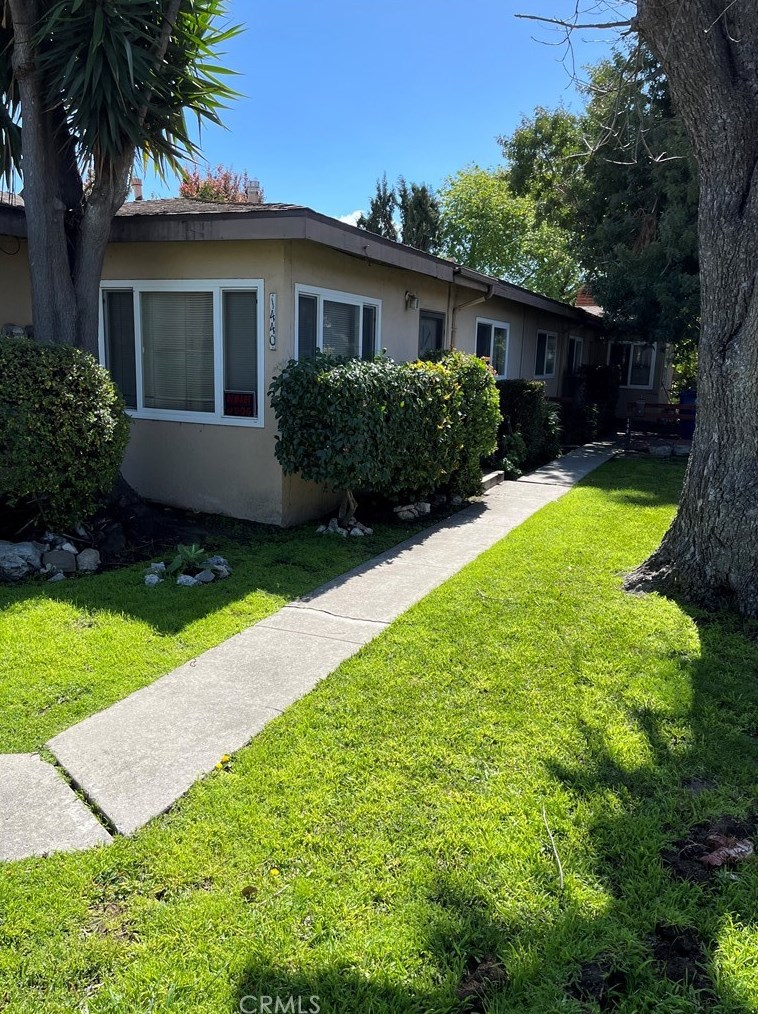 1442 220th St, Torrance, CA 90501-4021