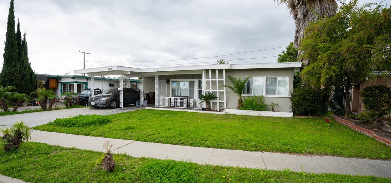 1205 S Hillford Ave, Compton, CA 90220