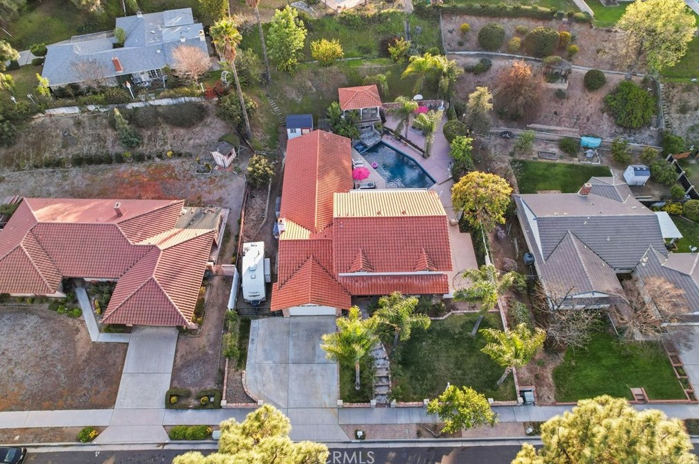 1510 Country Club Dr, Riverside CA  92506-3613 exterior