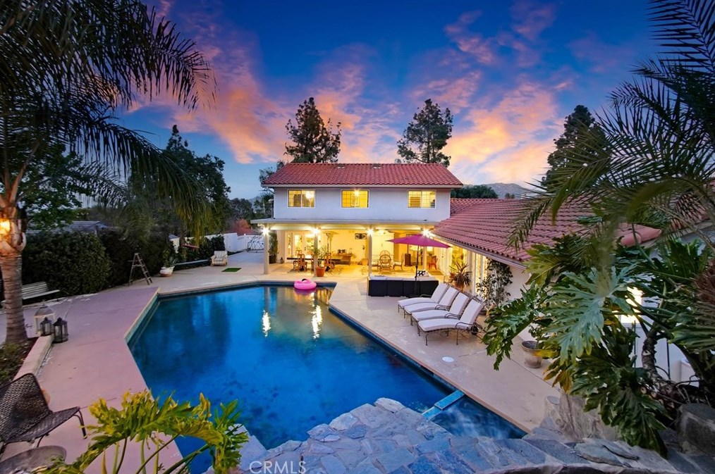 1510 Country Club Dr, Riverside CA  92506-3613 exterior