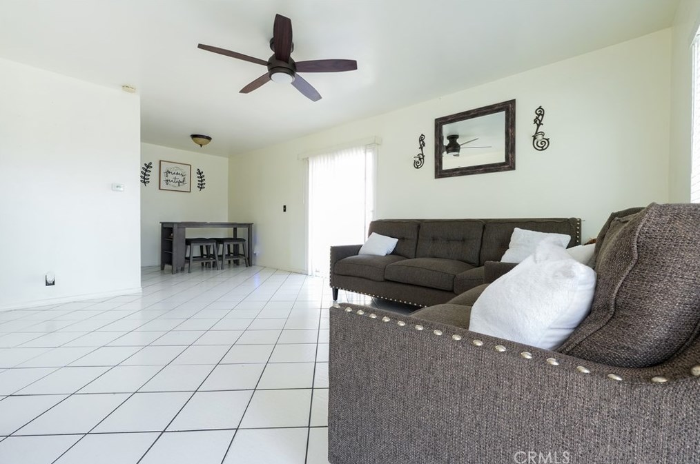 448 Primrose Ave, Rialto, CA 92376-6652