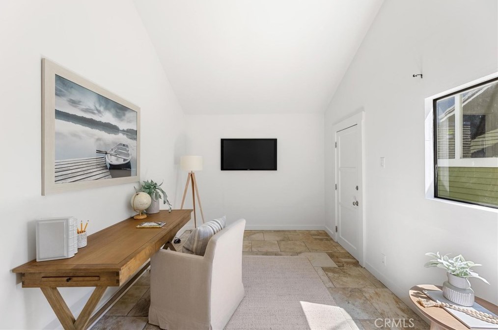 1641 10th St, Long Beach CA  90813-5035 exterior